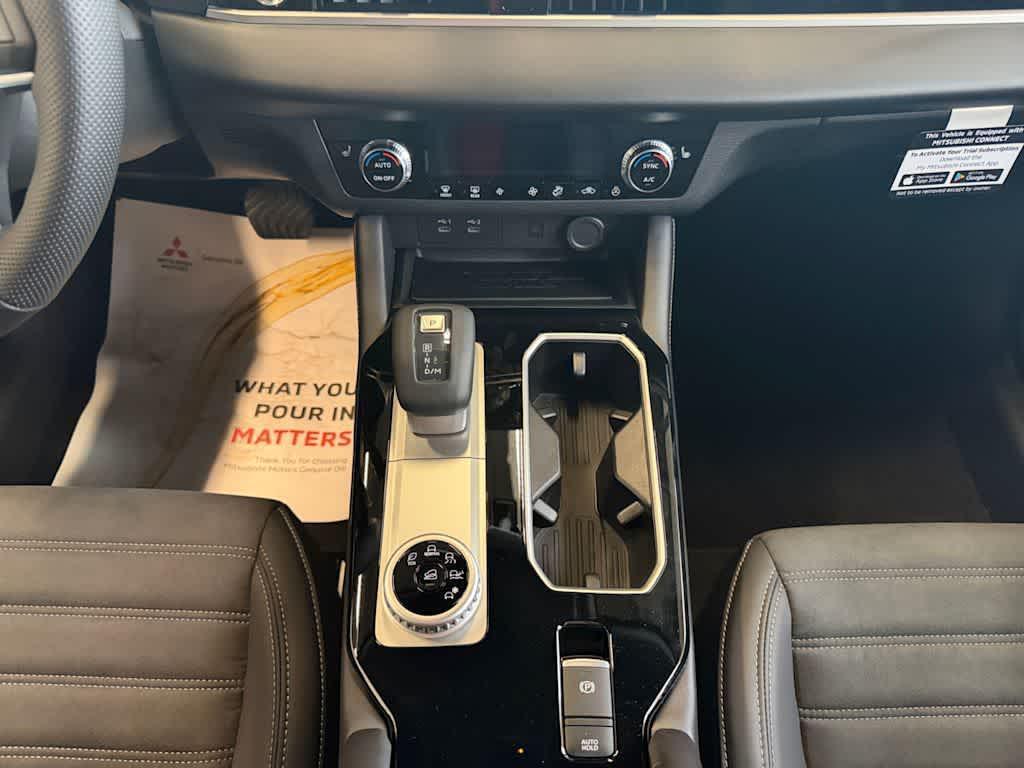 new 2026 Mitsubishi Outlander car, priced at $34,570