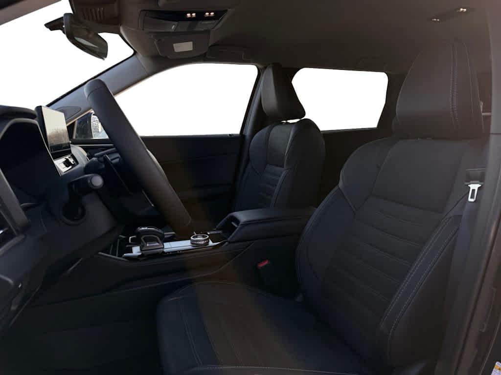 new 2026 Mitsubishi Outlander car, priced at $39,270