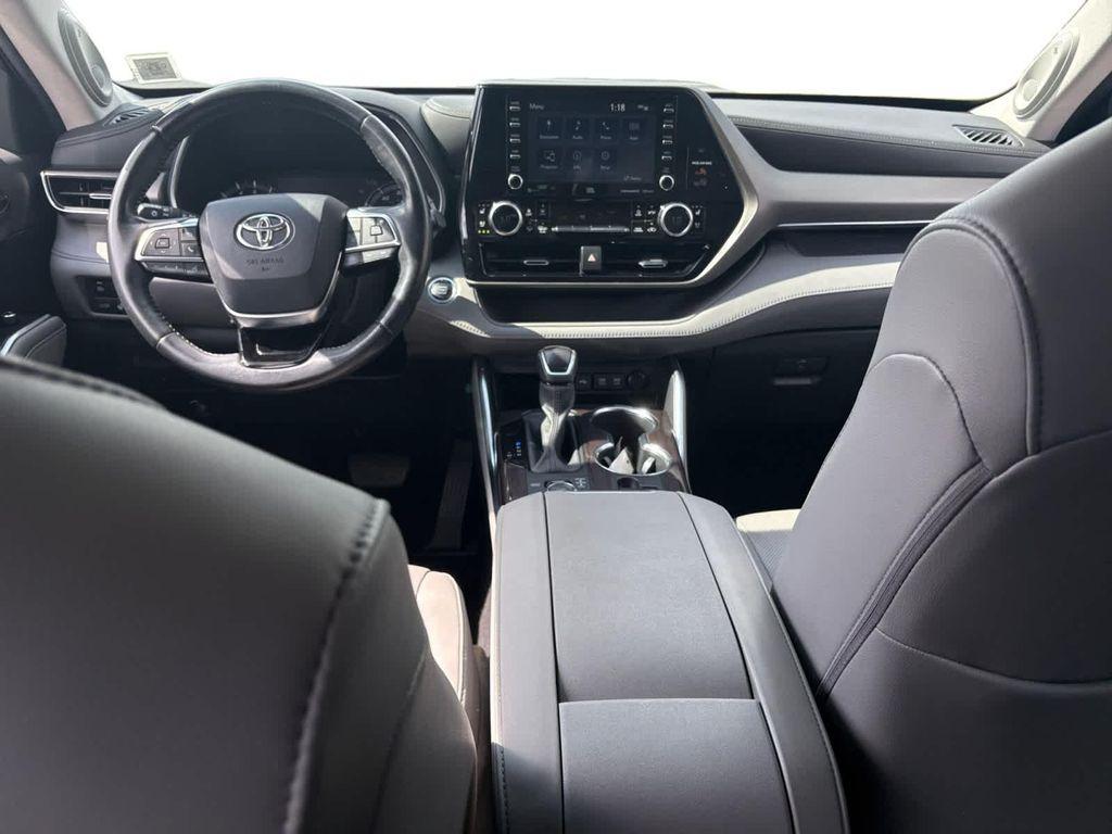 used 2020 Toyota Highlander car, priced at $28,985