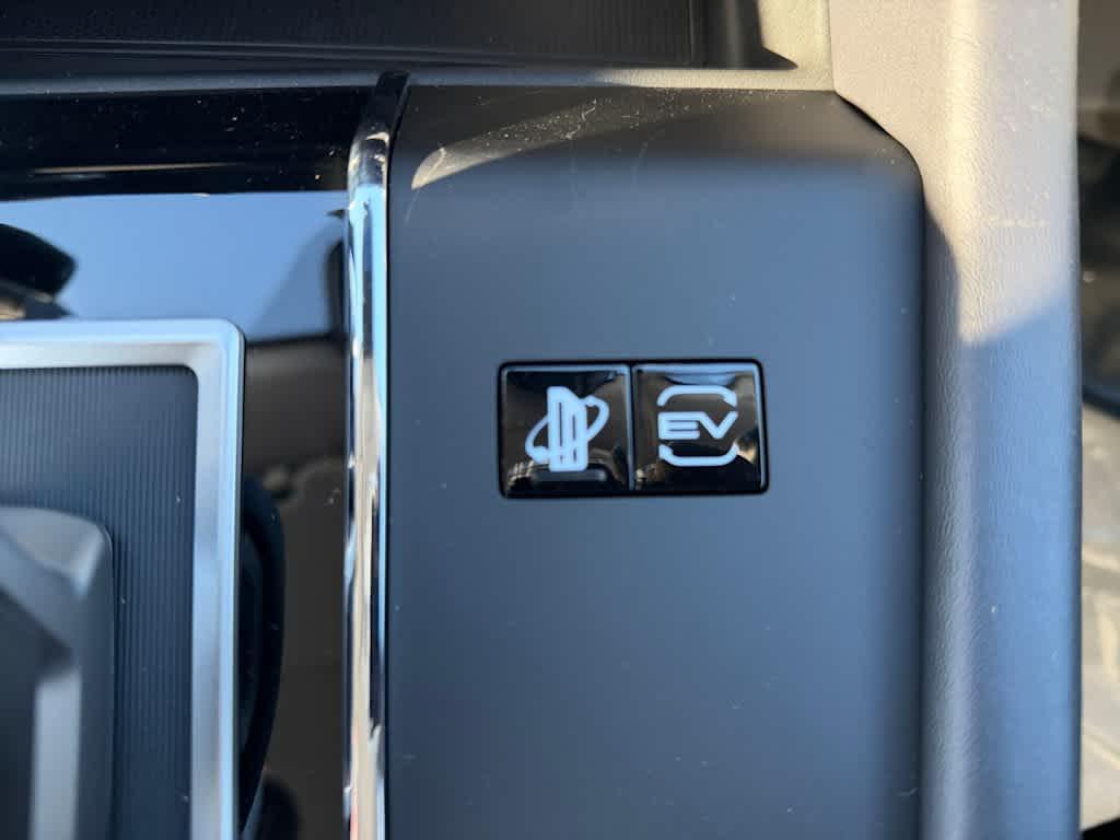 new 2025 Mitsubishi Outlander PHEV car, priced at $46,015