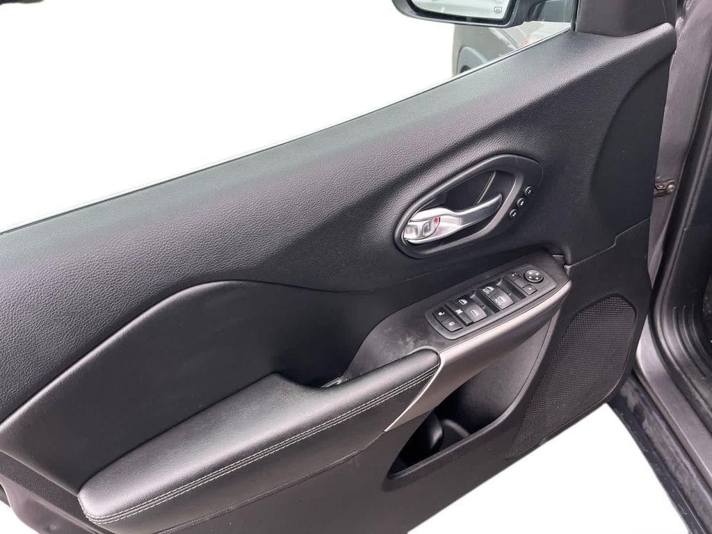 used 2020 Jeep Cherokee car, priced at $18,835