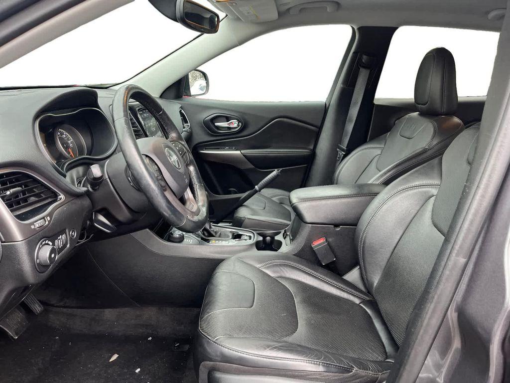 used 2020 Jeep Cherokee car, priced at $18,835