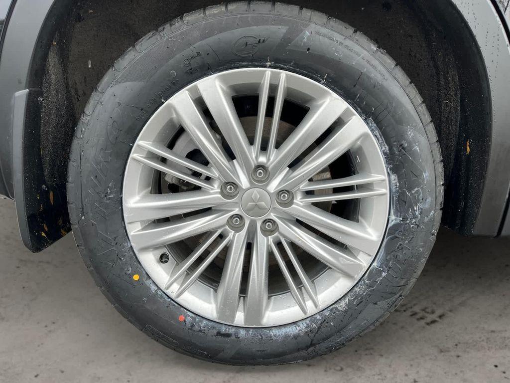 used 2024 Mitsubishi Outlander car, priced at $26,999
