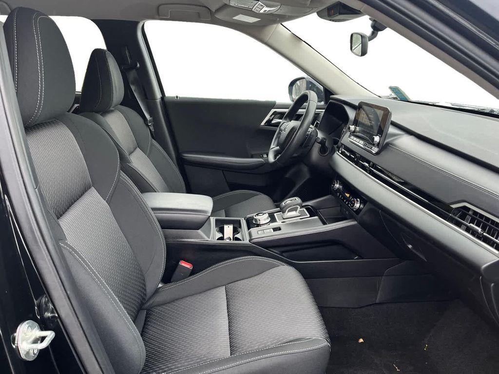 used 2024 Mitsubishi Outlander car, priced at $26,999