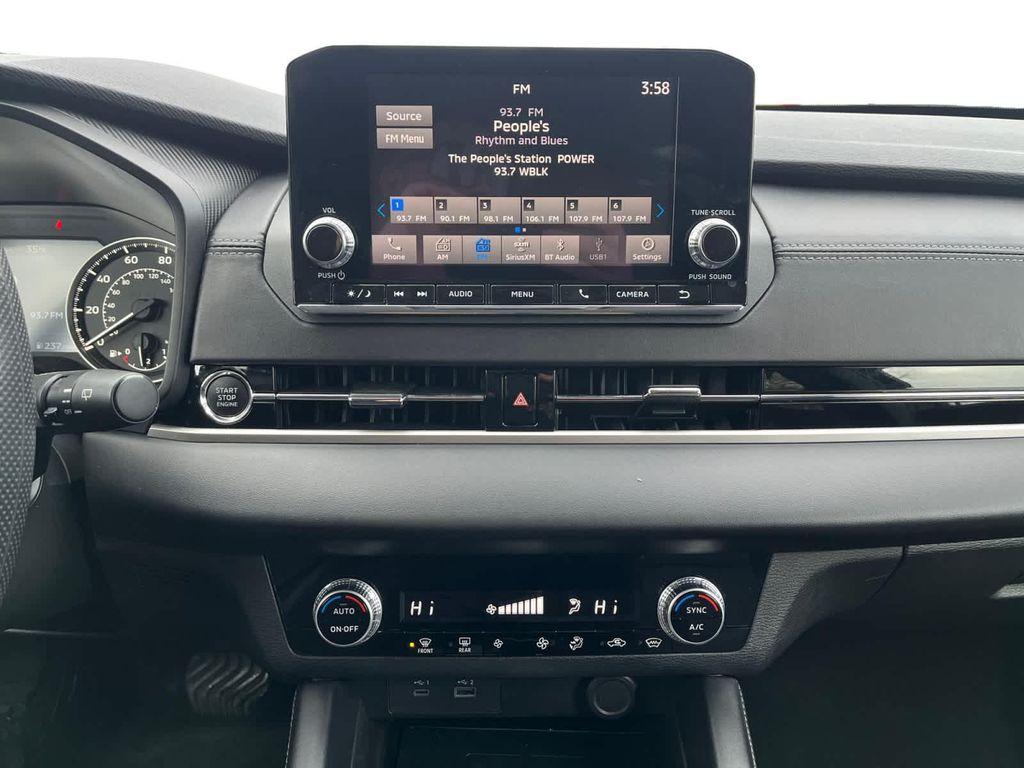 used 2024 Mitsubishi Outlander car, priced at $26,999