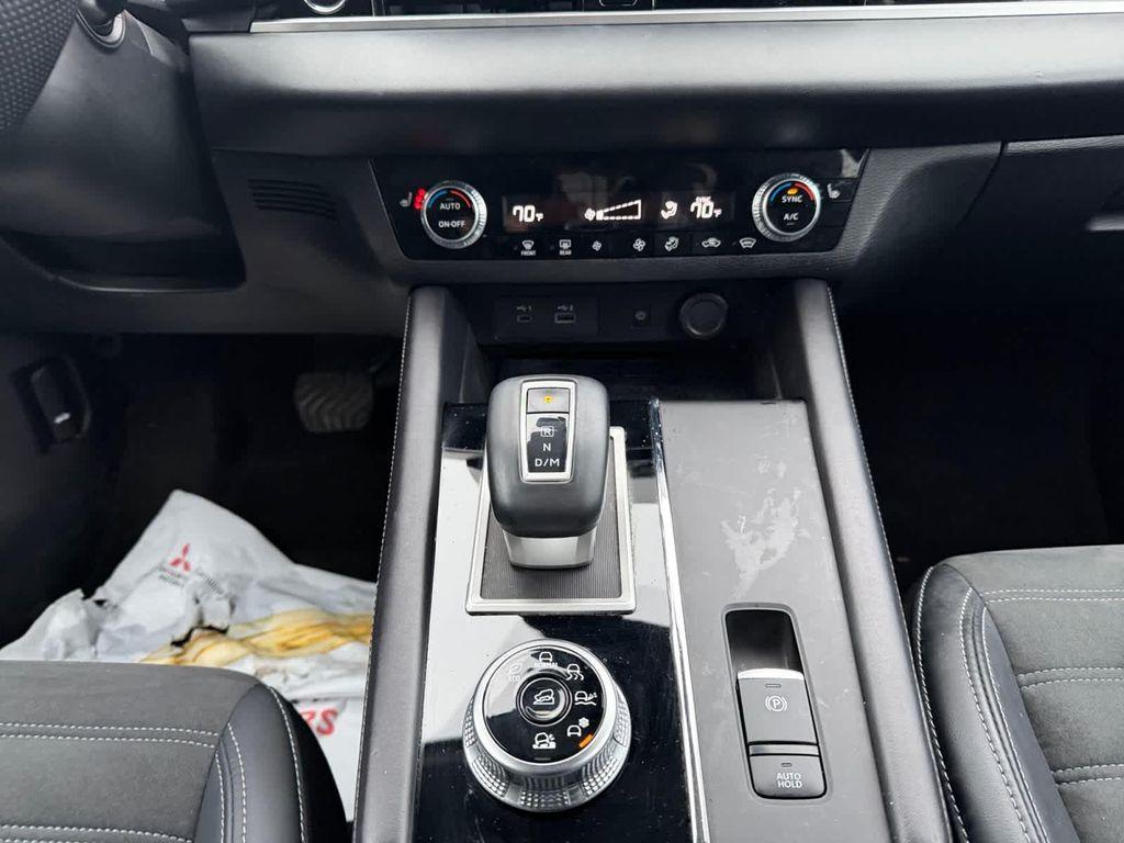 used 2024 Mitsubishi Outlander car, priced at $27,900