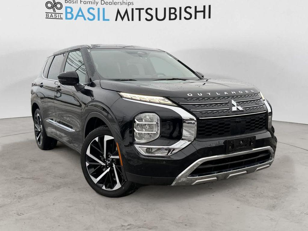 used 2024 Mitsubishi Outlander car, priced at $27,900