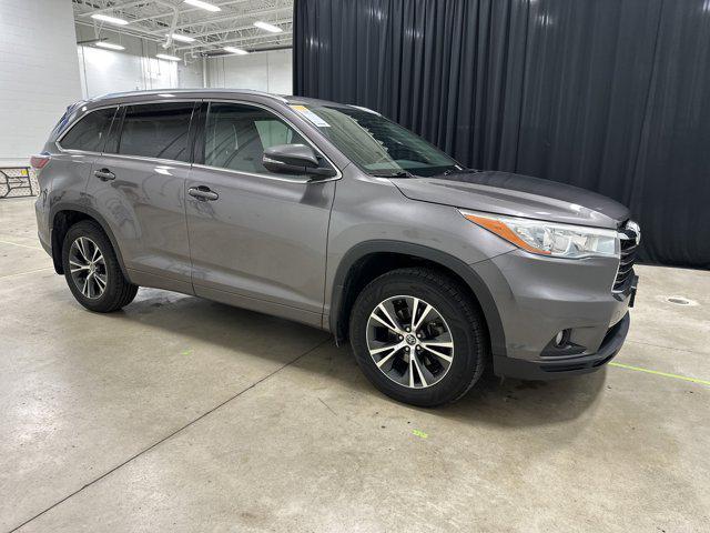 used 2016 Toyota Highlander car, priced at $18,796