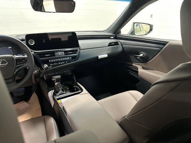 new 2025 Lexus ES 350 car, priced at $47,615