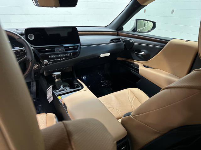 new 2025 Lexus ES 350 car, priced at $54,025