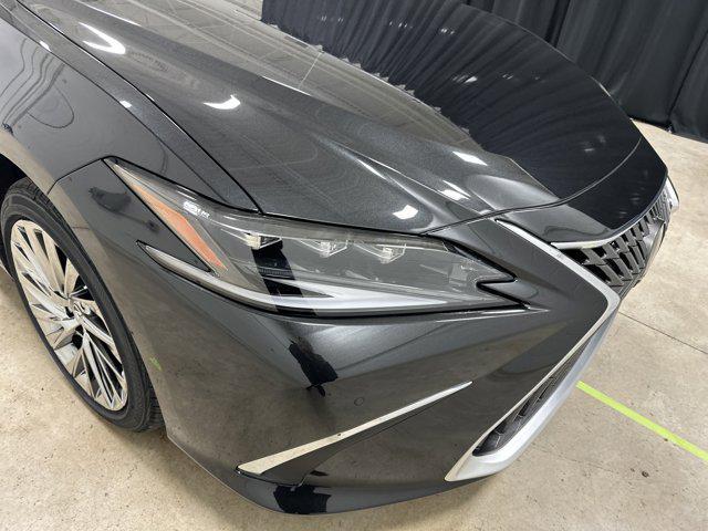 new 2025 Lexus ES 350 car, priced at $54,025
