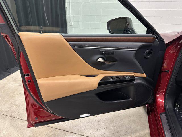 used 2023 Lexus ES 350 car, priced at $43,448