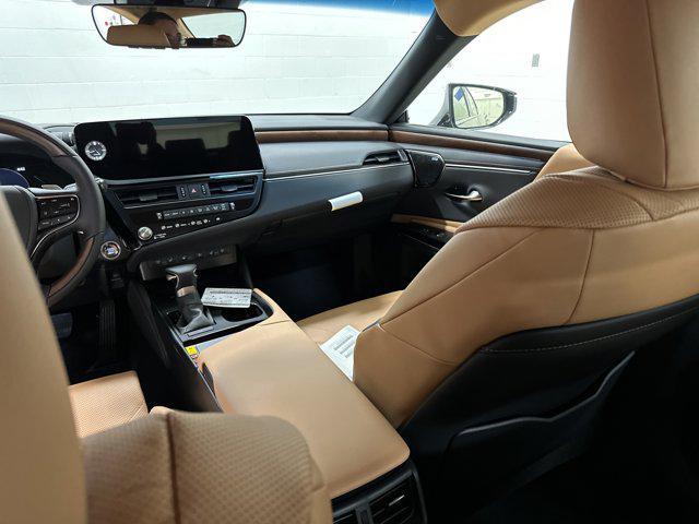 new 2025 Lexus ES 350 car, priced at $53,030
