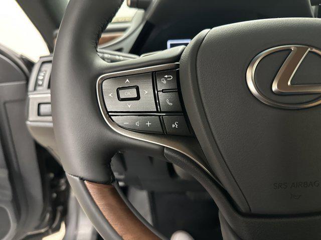 new 2025 Lexus ES 350 car, priced at $53,030