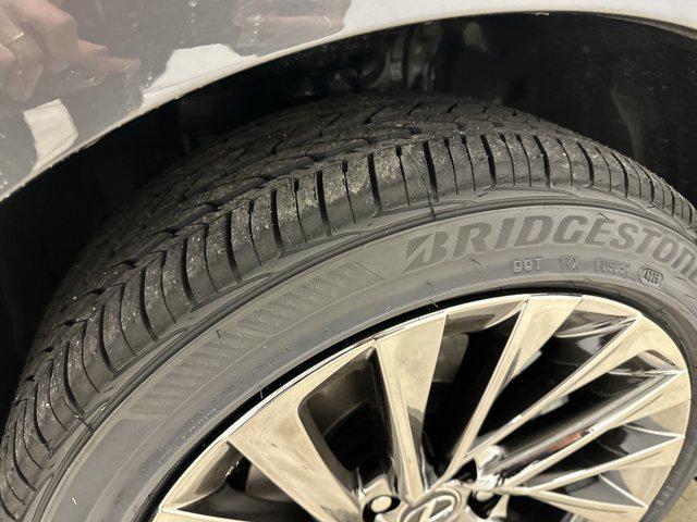 new 2025 Lexus ES 350 car, priced at $53,030