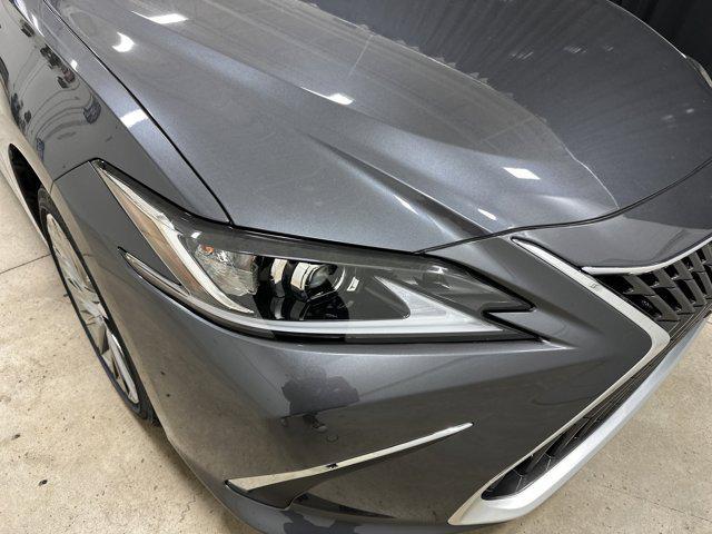 new 2025 Lexus ES 350 car, priced at $53,030