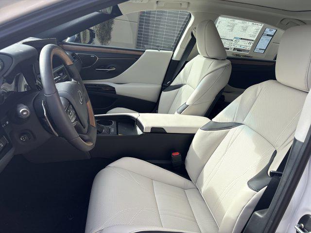 new 2025 Lexus ES 350 car, priced at $52,715