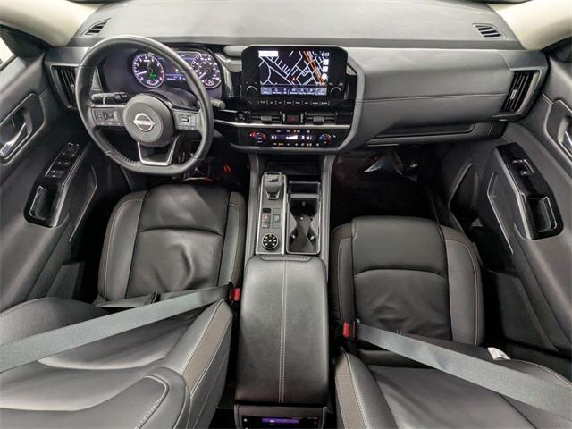 2025 Super Black Nissan Pathfinder