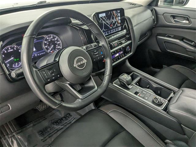 2025 Super Black Nissan Pathfinder