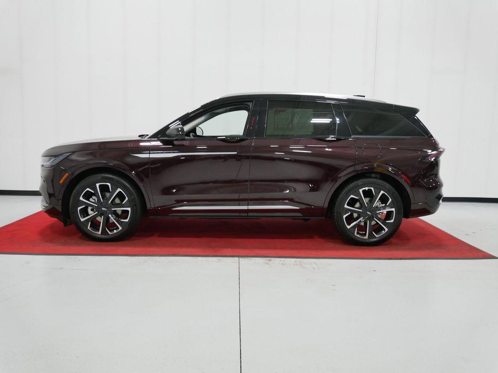 used 2024 Lincoln Nautilus car, priced at $49,341