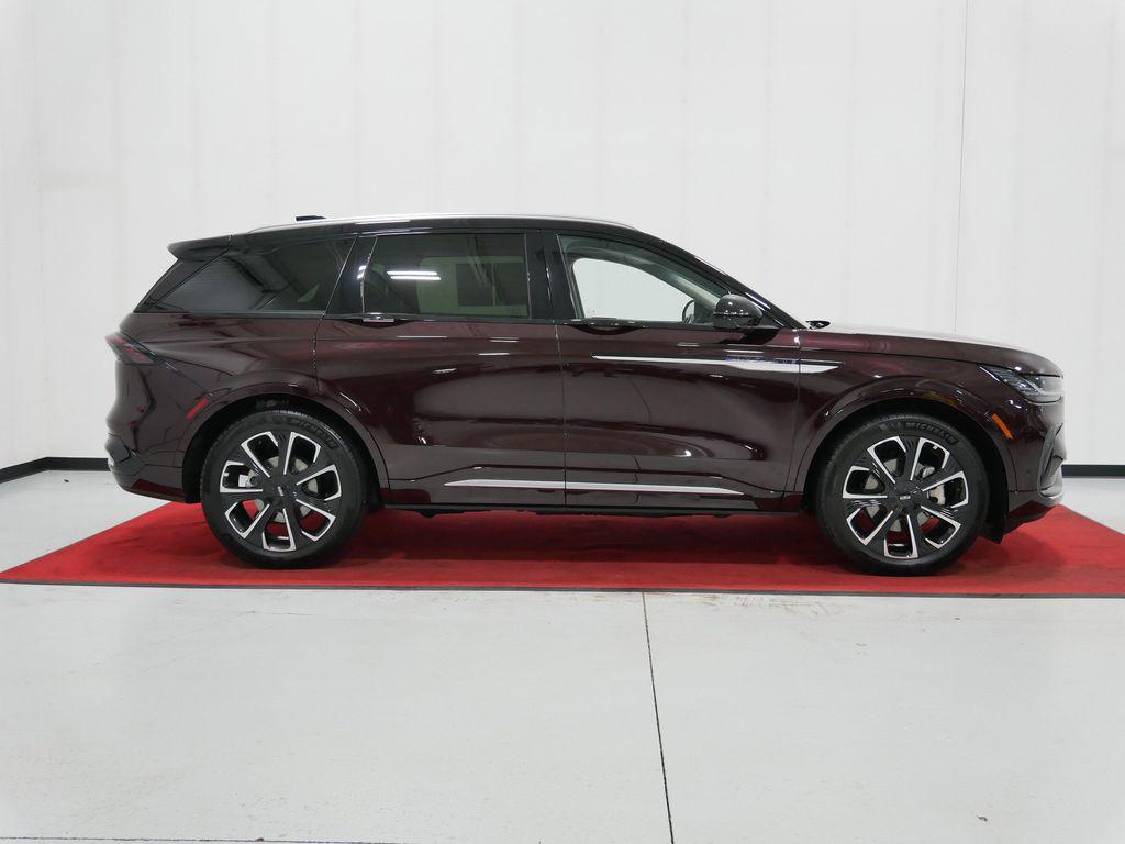 used 2024 Lincoln Nautilus car, priced at $49,341