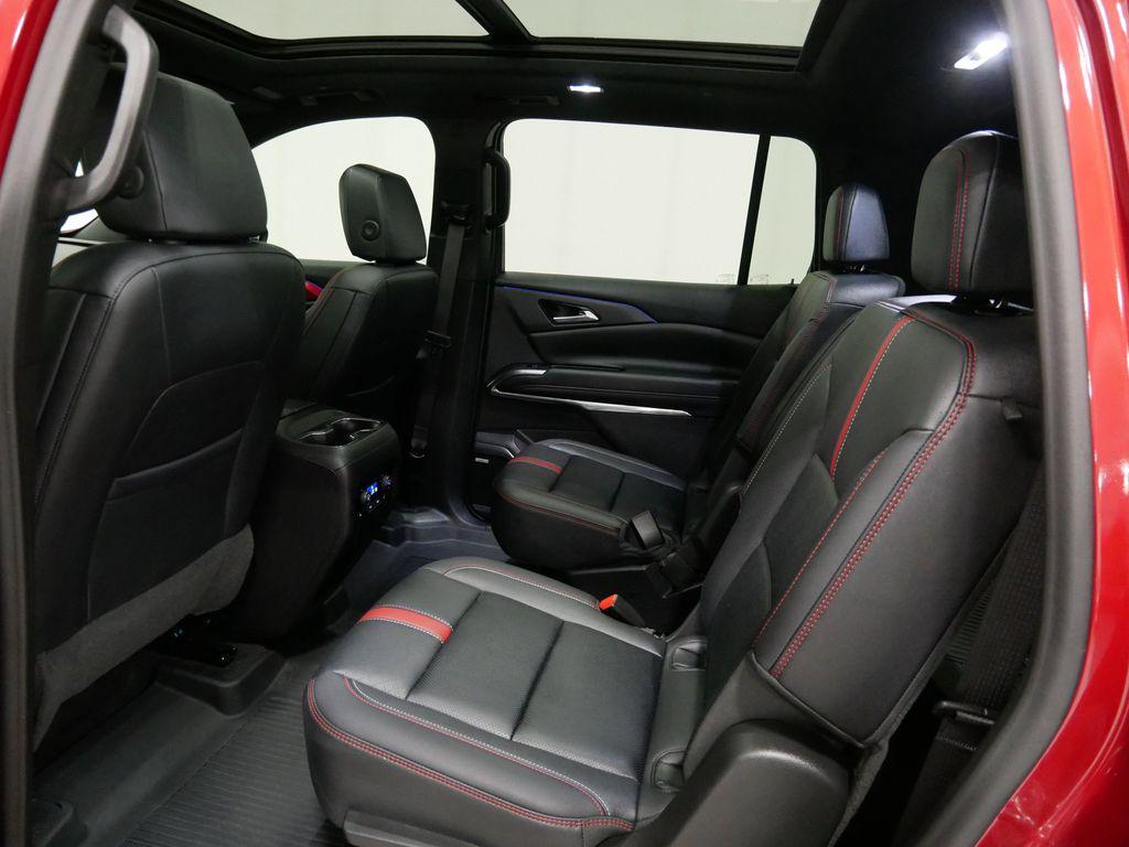 used 2024 Chevrolet Traverse car, priced at $50,991