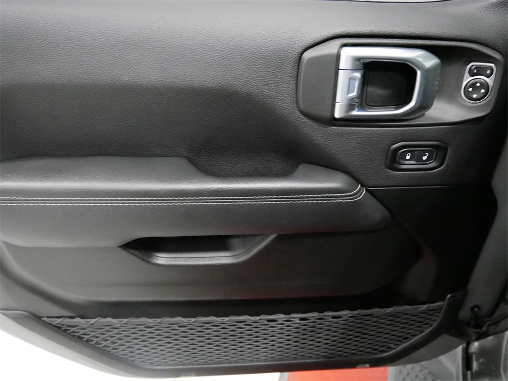 used 2022 Jeep Gladiator car, priced at $34,491