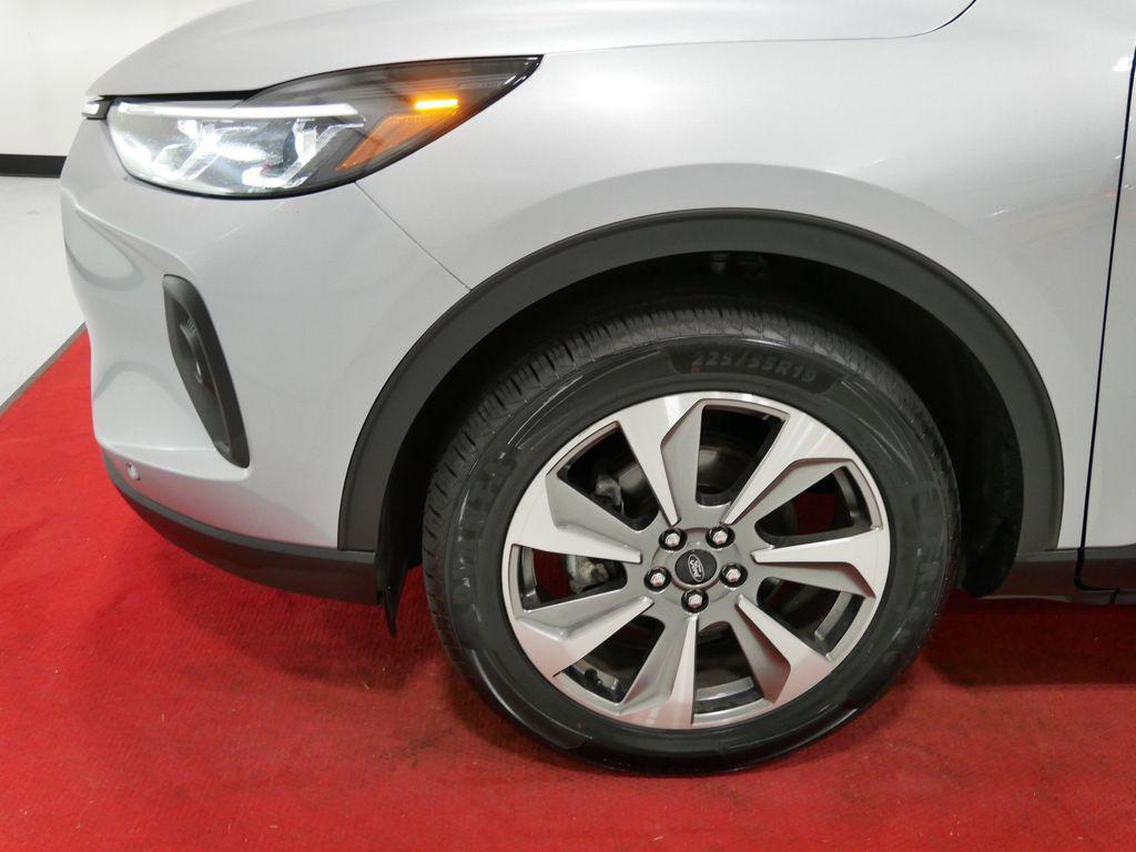 used 2024 Ford Escape car, priced at $25,341