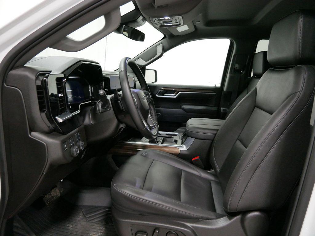 used 2025 Chevrolet Silverado 1500 car, priced at $47,991