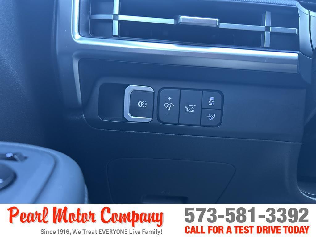 used 2025 Hyundai Santa Fe car, priced at $31,950