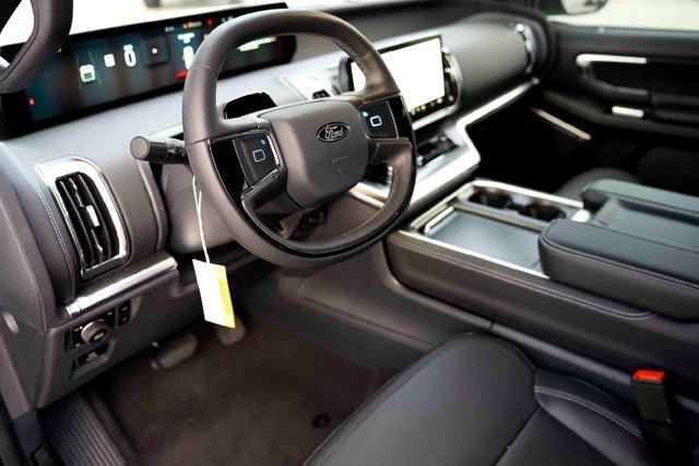 new 2025 Ford Expedition car, priced at $79,975