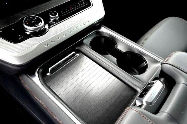 new 2025 Ford Expedition Max car, priced at $70,120