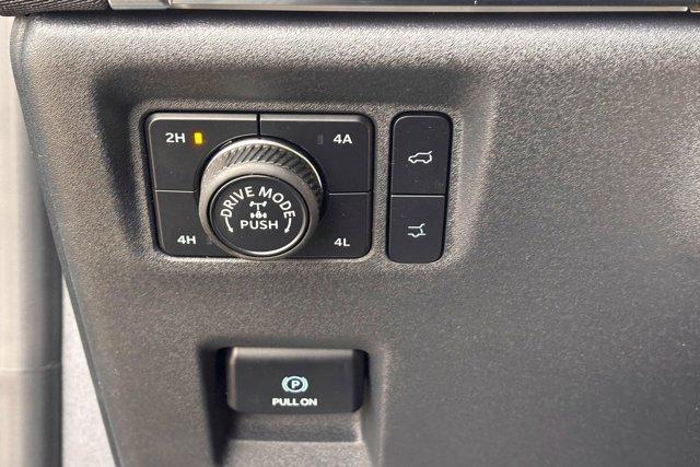 new 2025 Ford Expedition car, priced at $80,685