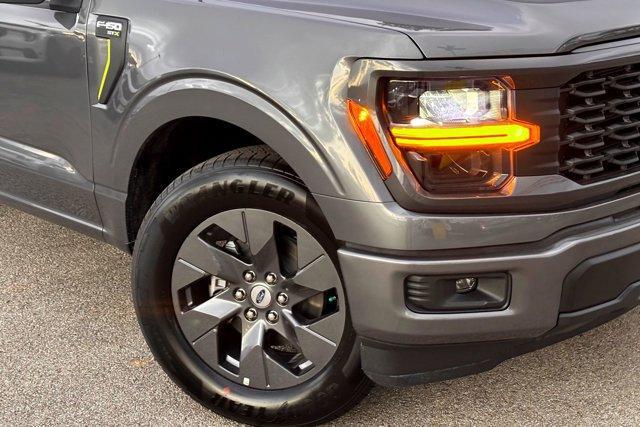 new 2025 Ford F-150 car, priced at $40,650
