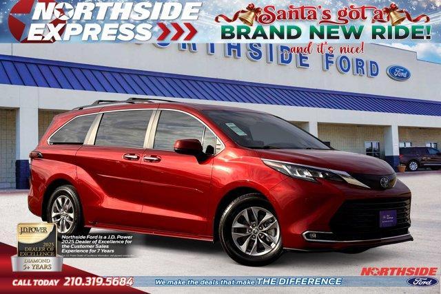 used 2023 Toyota Sienna car, priced at $36,977