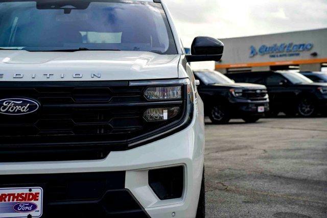 new 2025 Ford Expedition car, priced at $59,090
