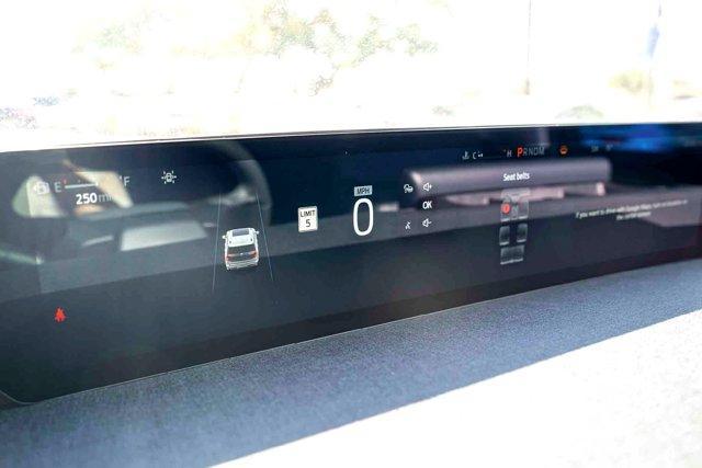 new 2025 Ford Expedition car, priced at $67,845