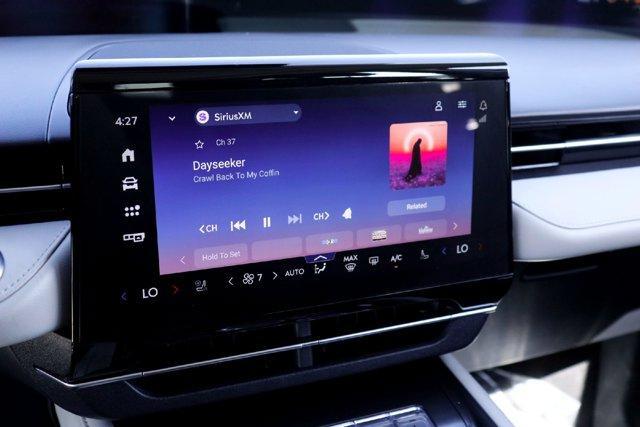 used 2025 Lincoln Nautilus car, priced at $60,202