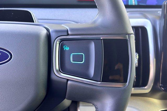 new 2025 Ford Expedition car, priced at $65,915