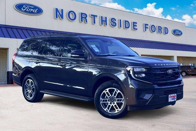 new 2025 Ford Expedition car, priced at $65,915