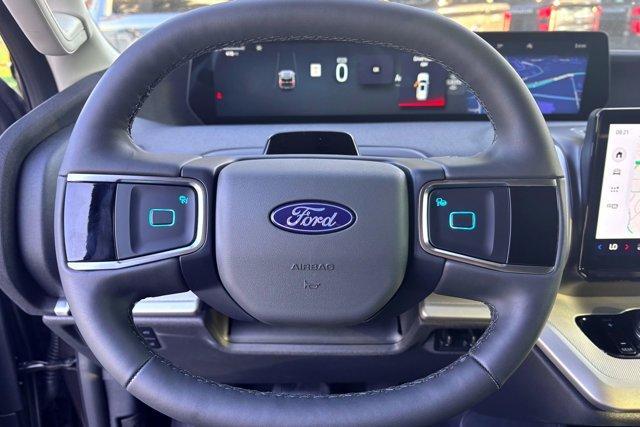 new 2025 Ford Expedition car, priced at $65,915