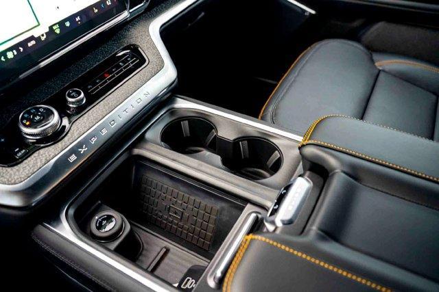 new 2025 Ford Expedition car, priced at $77,460
