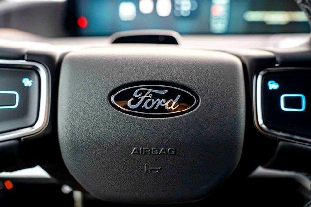 new 2025 Ford Expedition car, priced at $77,460