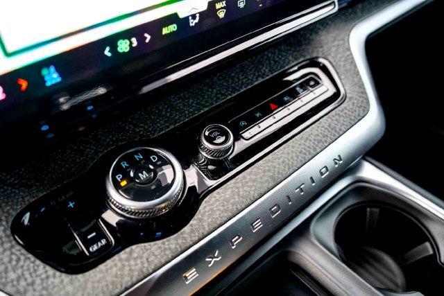 new 2025 Ford Expedition car, priced at $77,460