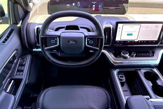new 2025 Ford Expedition car, priced at $76,905