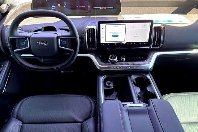 new 2025 Ford Expedition car, priced at $76,905