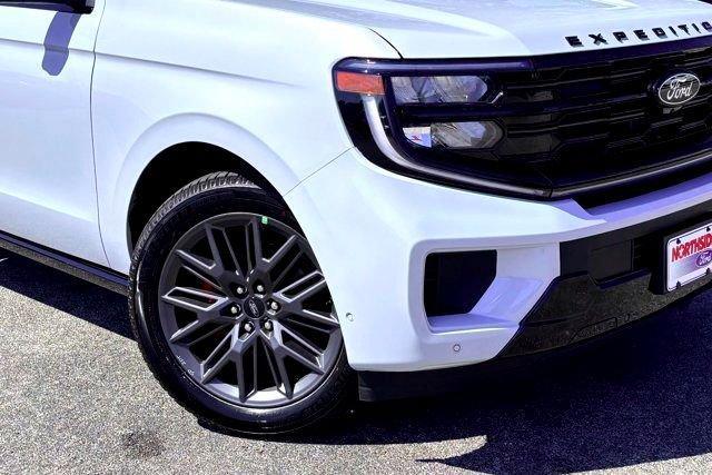 new 2025 Ford Expedition car, priced at $76,905