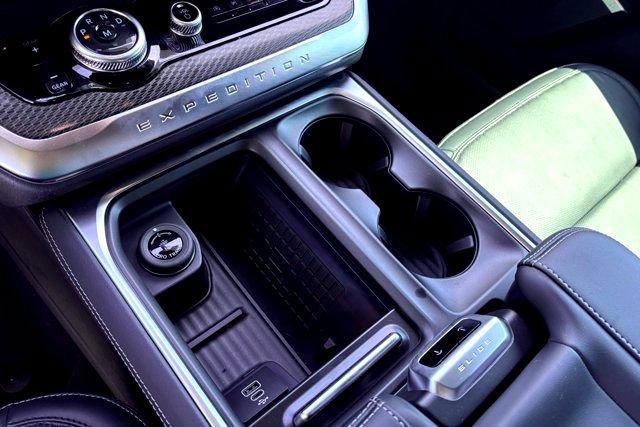 new 2025 Ford Expedition car, priced at $76,905
