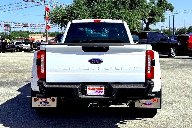 new 2025 Ford F-450 car, priced at $83,665