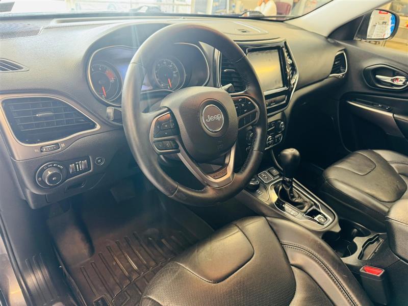 used 2019 Jeep Cherokee car, priced at $12,995
